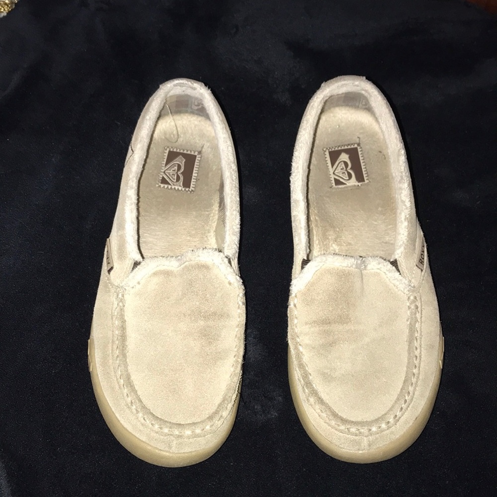 Women’s roxy beige slip on shoes